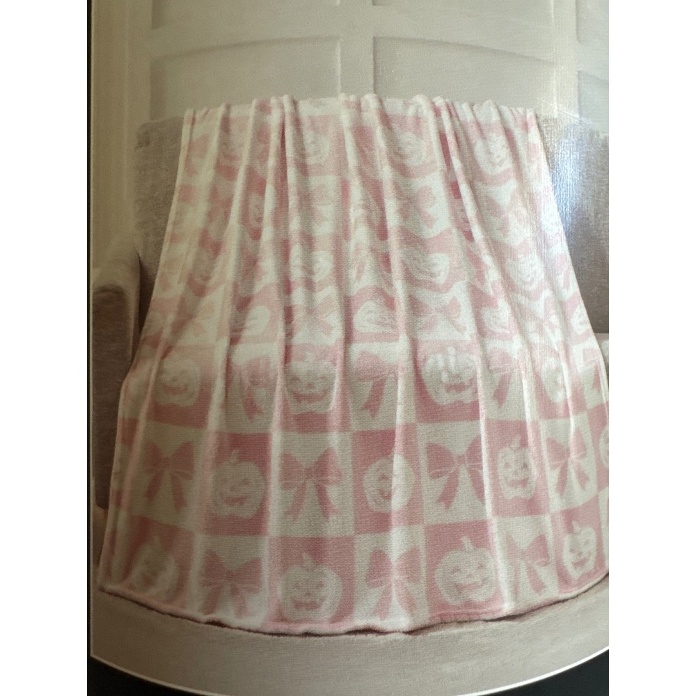 Aldi The Halloween Collection Pastel Pink Bow Pumpkin Throw Blanket 50x60 NEW